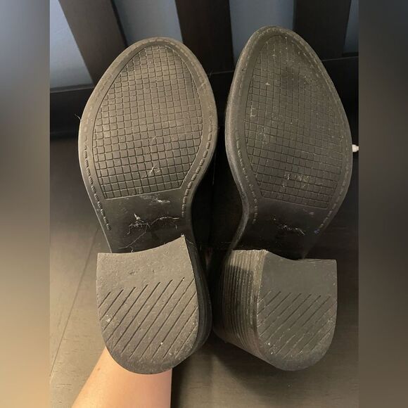 Steve Madden Sharini Black Suede Leather Block Heel Booties Women’s Size 7.5 - Picture 5 of 8